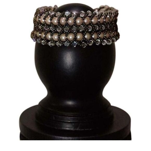 Bridal pearl Swarovski beaded bracelet - Picture 1 of 4